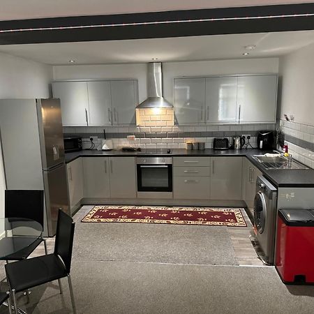 2 Bedroom Apartment In Doncaster City Centre Exterior photo